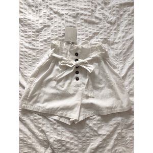 NEVER WORN: Minkpink Paper Bag Shorts